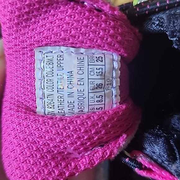 Sketches shoes size 5 - Picture 4 of 4